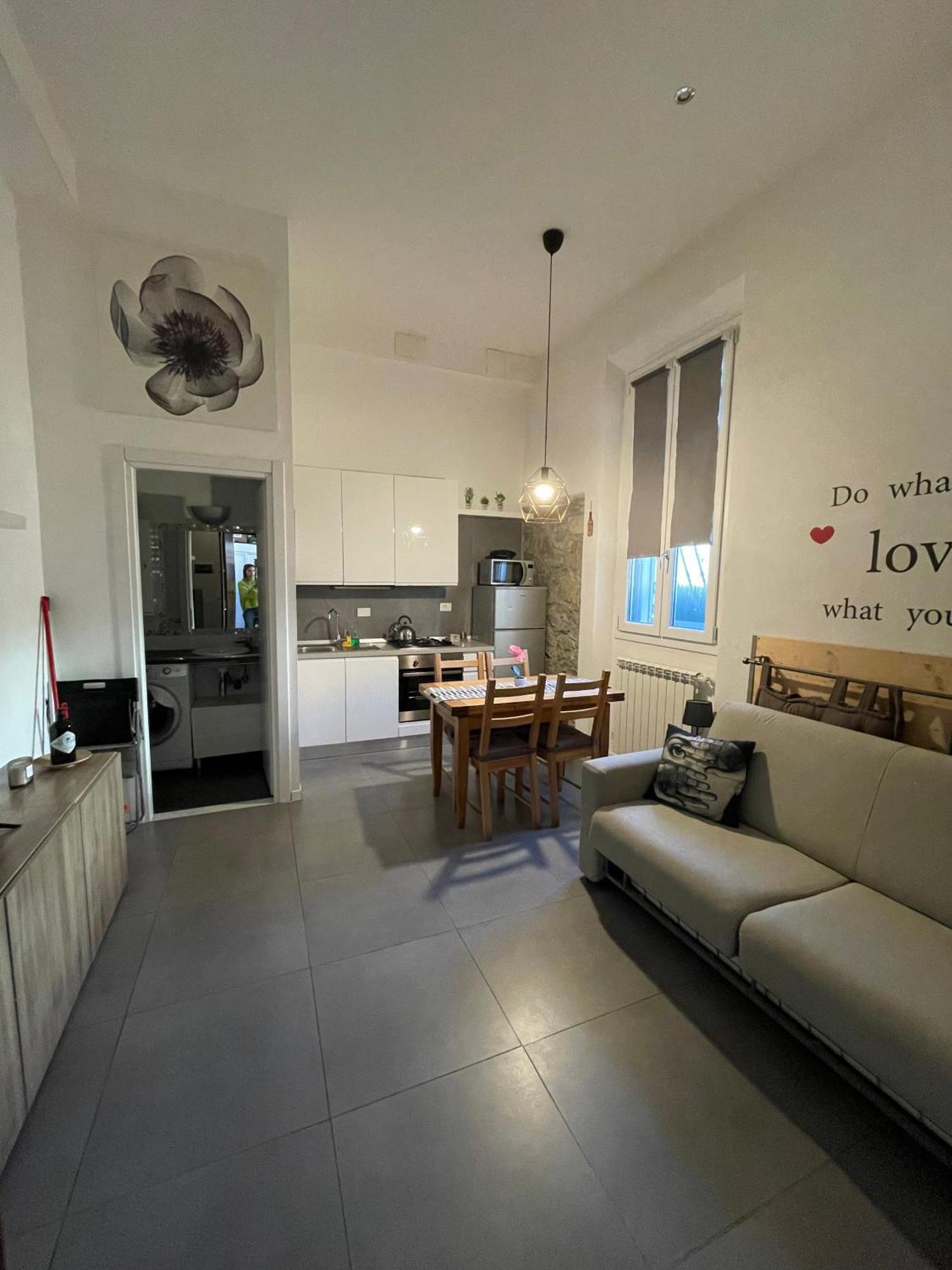 Meri Apartment ฟลอเรนซ์ ภายนอก รูปภาพ